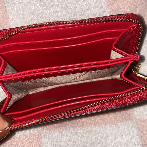 Michael Kors Glitter Wallet - Picture 3 of 3